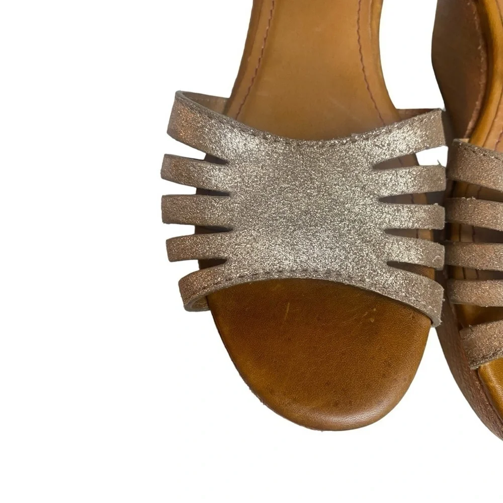 Trask Taupe Glittery Gold Strappy Platforms Leather Wedge Heel |  Size: 8